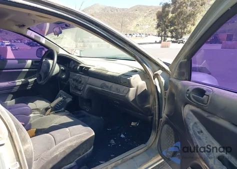 2006 Dodge Stratus Sxt z USA, uszkodzony, nr VIN 1B3AL46T76N221029